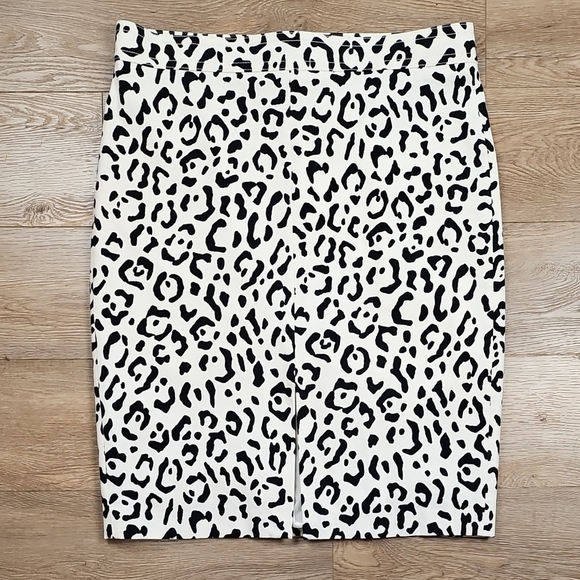 Ann Taylor Cotton Stretch Black & Cream Animal Print High Waist Pencil Skirt - Picture 2 of 15